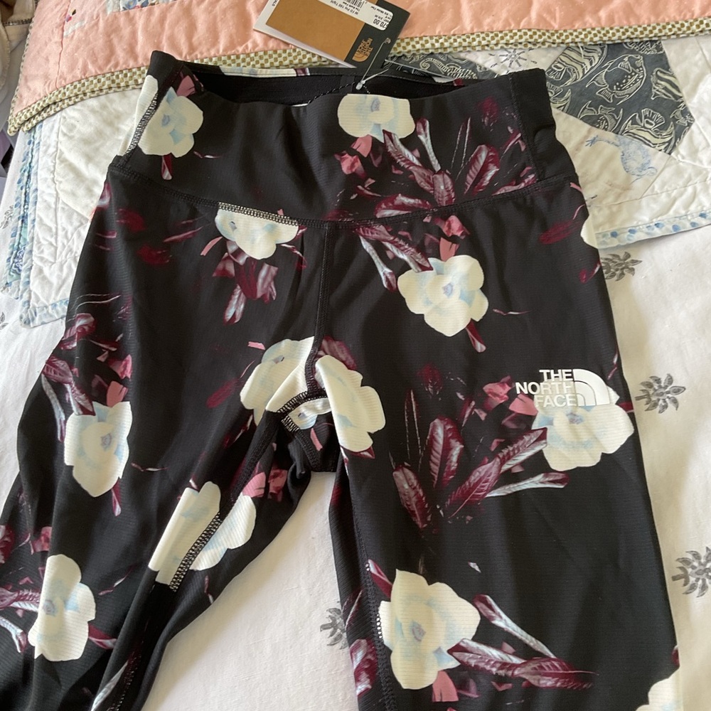 The North Face womans Black Floral Leggings NWT